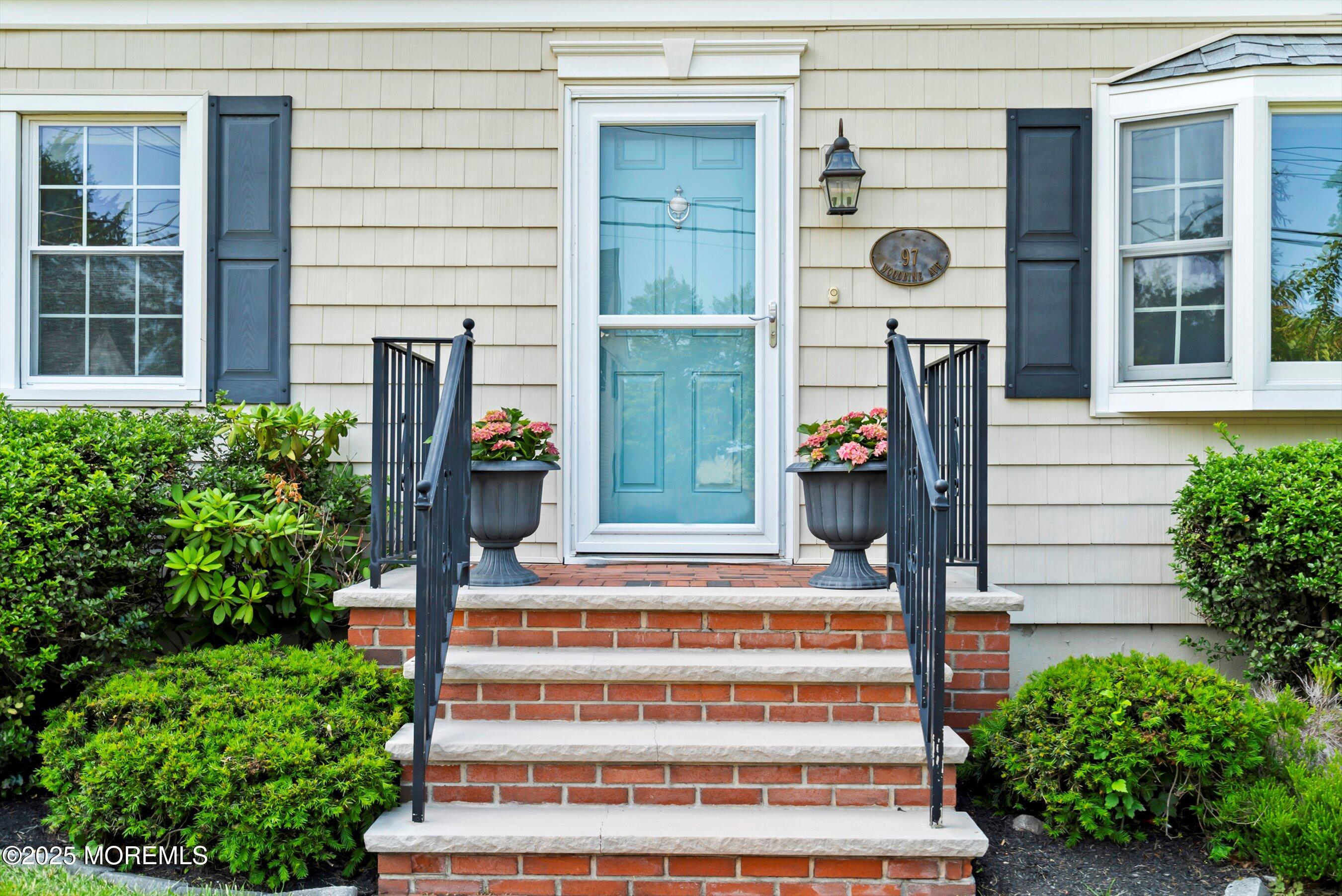 97 Woodbine Avenue