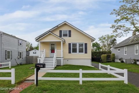 Homes For Sale - 45 Manning Street<br/> Red Bank, NJ 07701
