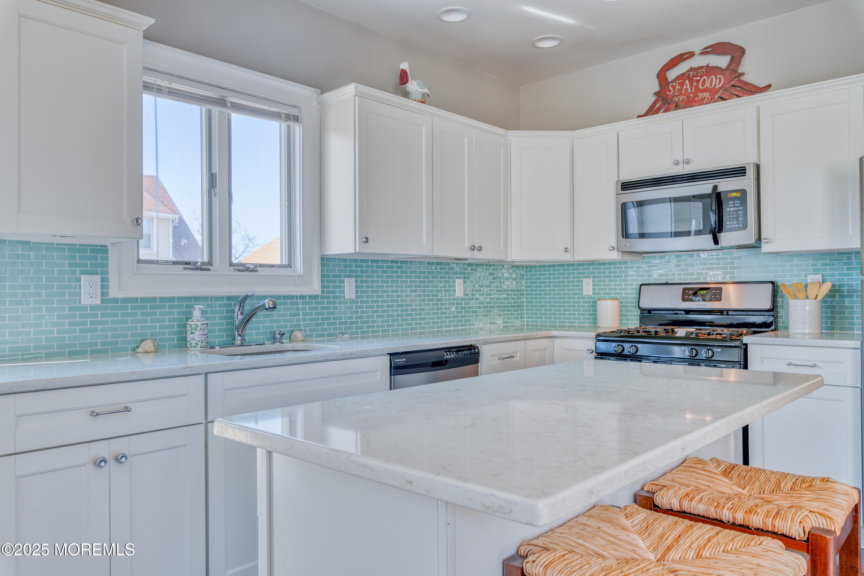 46 Barberie Avenue, Highlands, New Jersey image 6