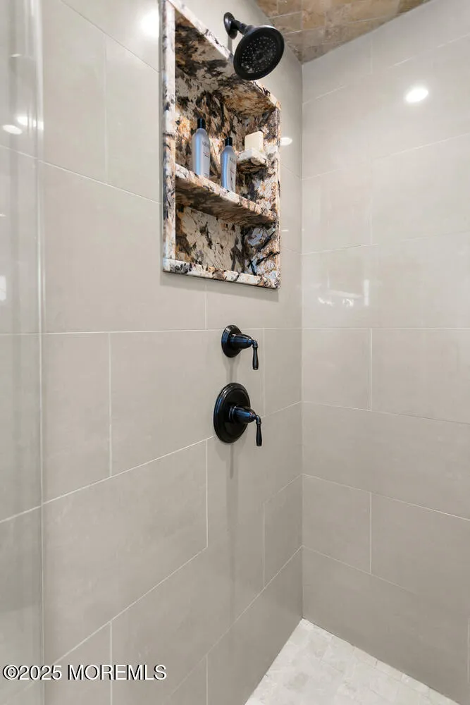 Fair Haven, New Jersey 07704, United States, 4 Bedrooms Bedrooms, ,3 BathroomsBathrooms,Residential,Active,161165