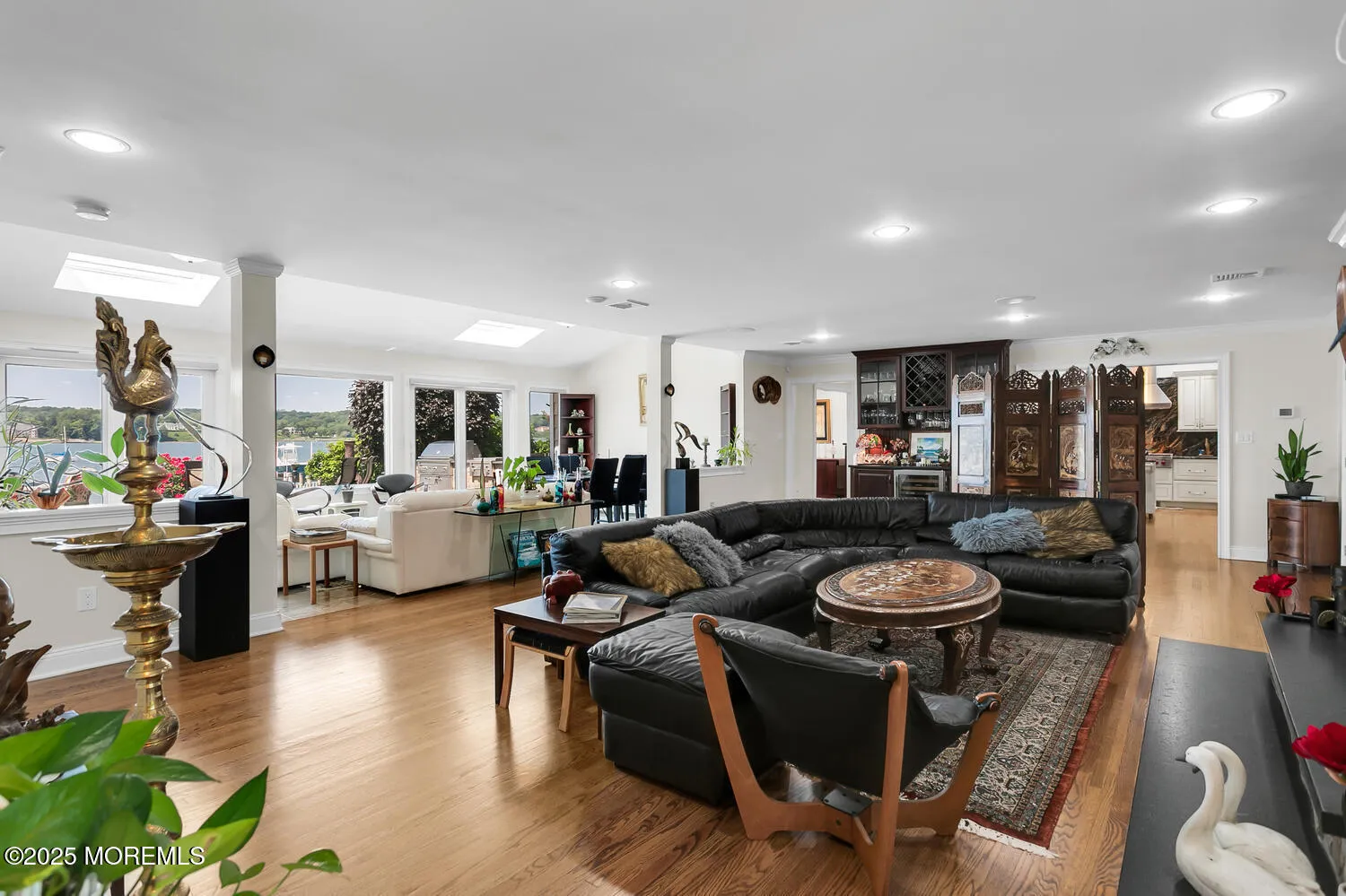 Fair Haven, New Jersey 07704, United States, 4 Bedrooms Bedrooms, ,3 BathroomsBathrooms,Residential,Active,161165