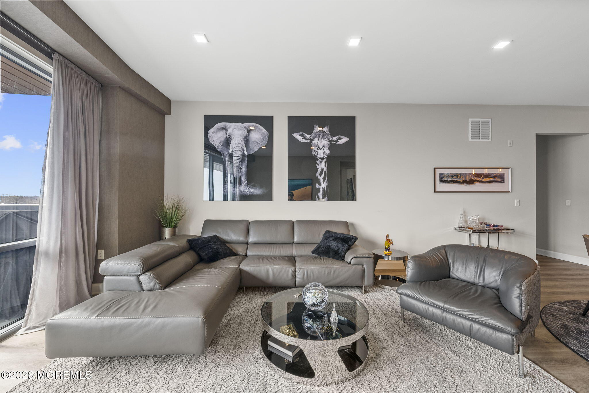 Long Branch, New Jersey, 07740, United States, 2 Bedrooms Bedrooms, ,2 BathroomsBathrooms,Residential,Active,2031754
