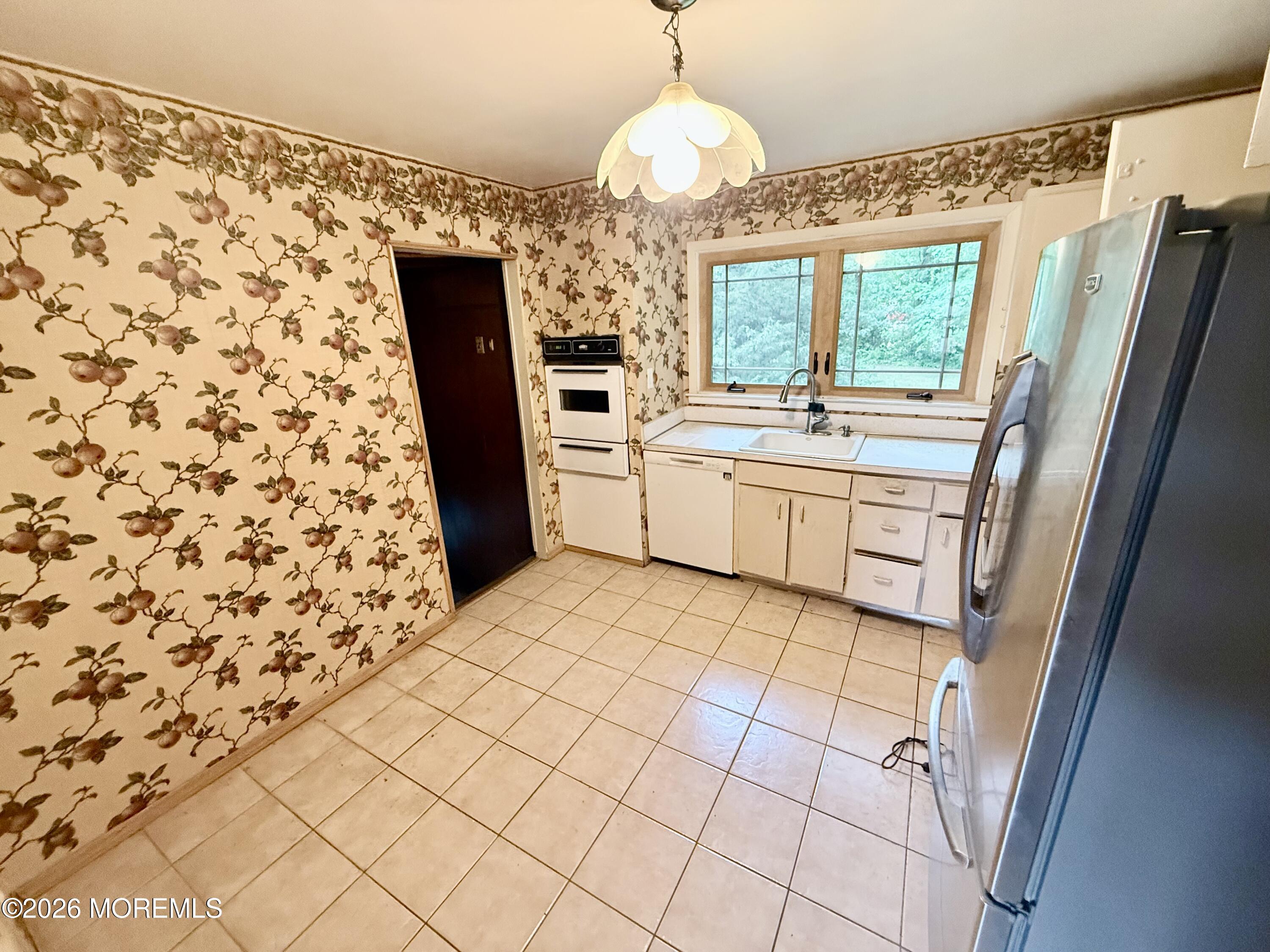 179 Ravine Drive