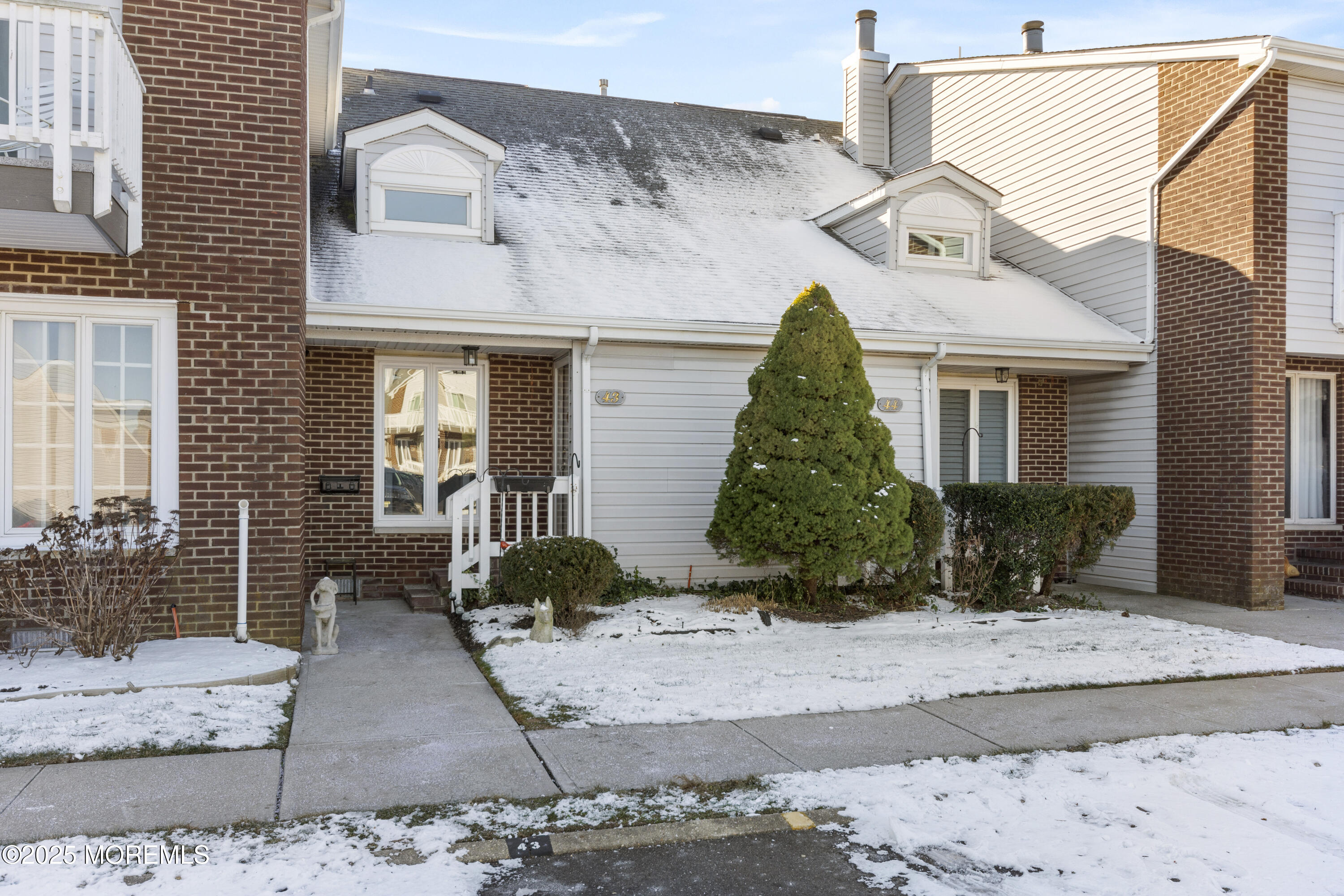 25 Meadow Avenue #43, Monmouth Beach, New Jersey image 4