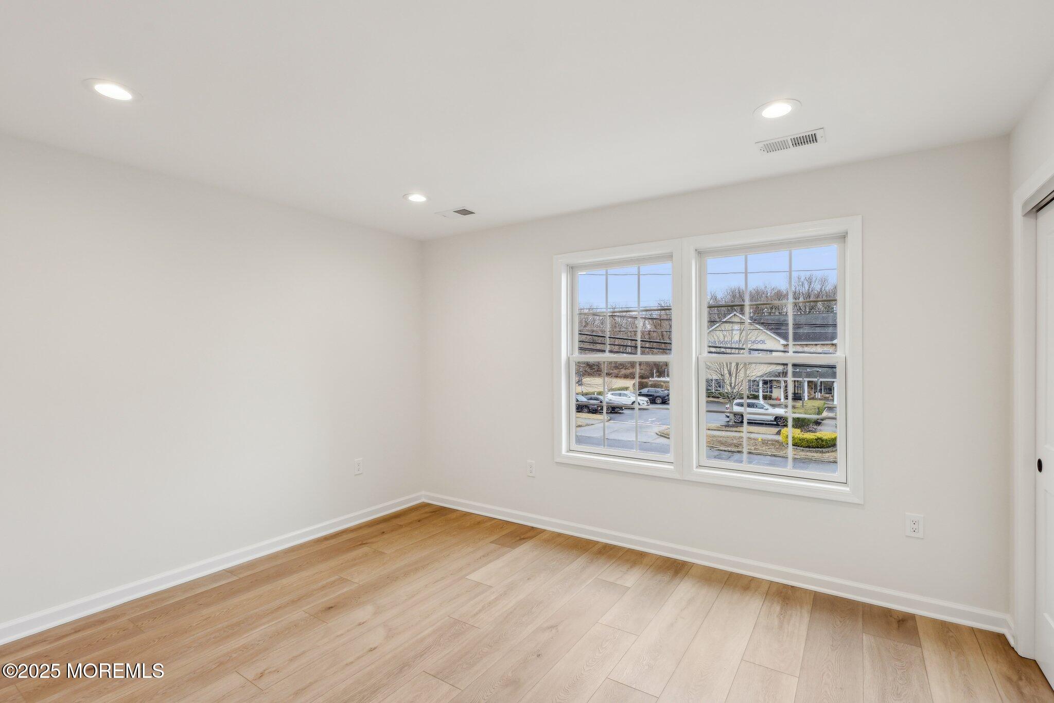 559 Holmdel Road, Hazlet, New Jersey image 38