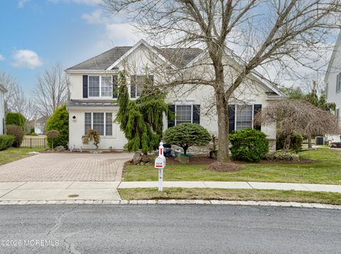 Homes For Sale - 5 W Parsonage Way<br/> Manalapan, NJ 07726