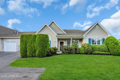 Condo For Sale - 49 Foxwood Road<br/> Lakewood, NJ 08701