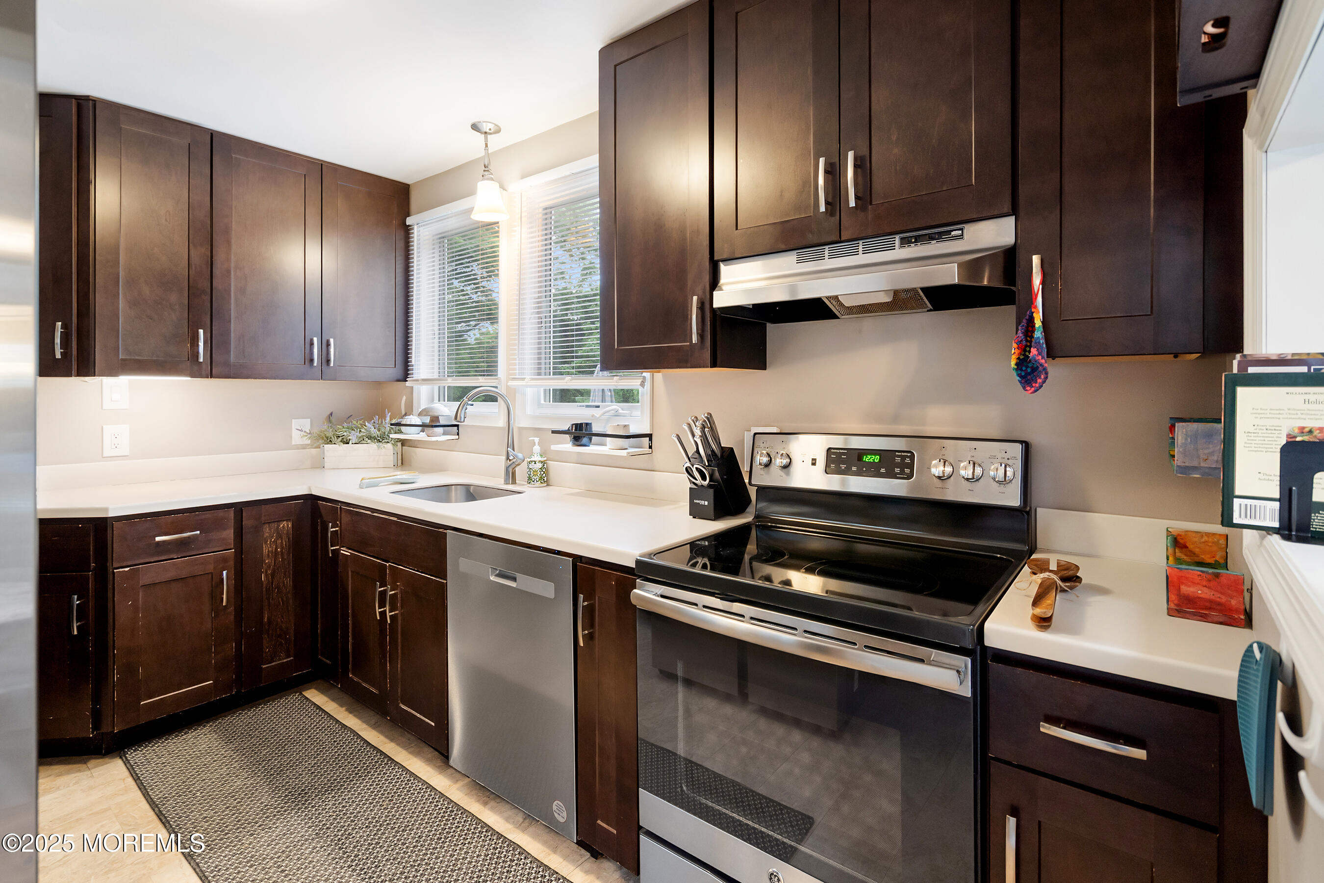 38 Edgemere Avenue, Plainsboro, New Jersey image 18