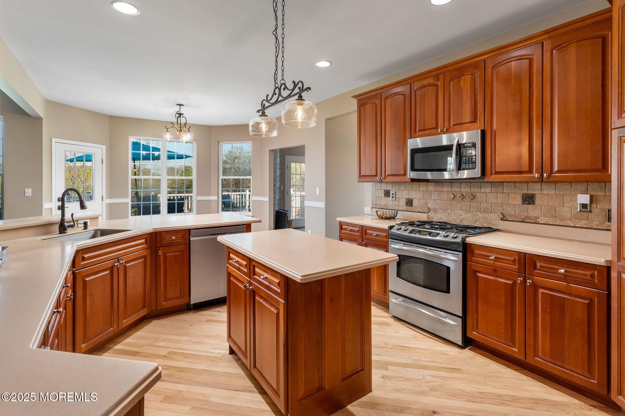 113 Holmes Mill Road, Cream Ridge, New Jersey image 6