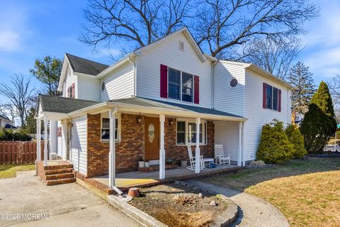 Homes For Sale - 120 Whalepond Road<br/> Oakhurst, NJ 07755