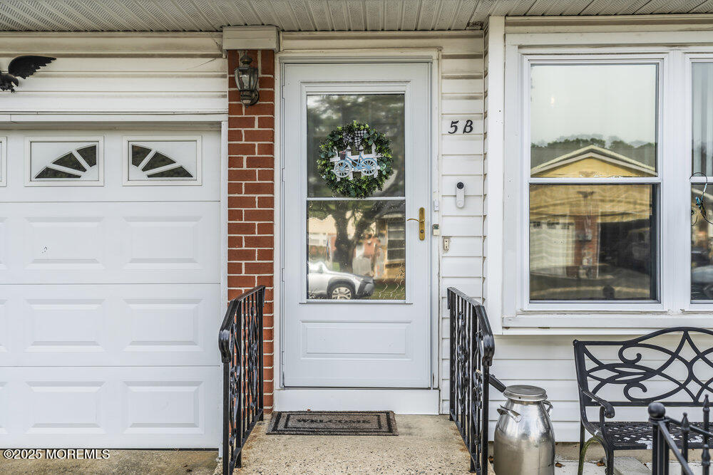 5 Quaker Lane B