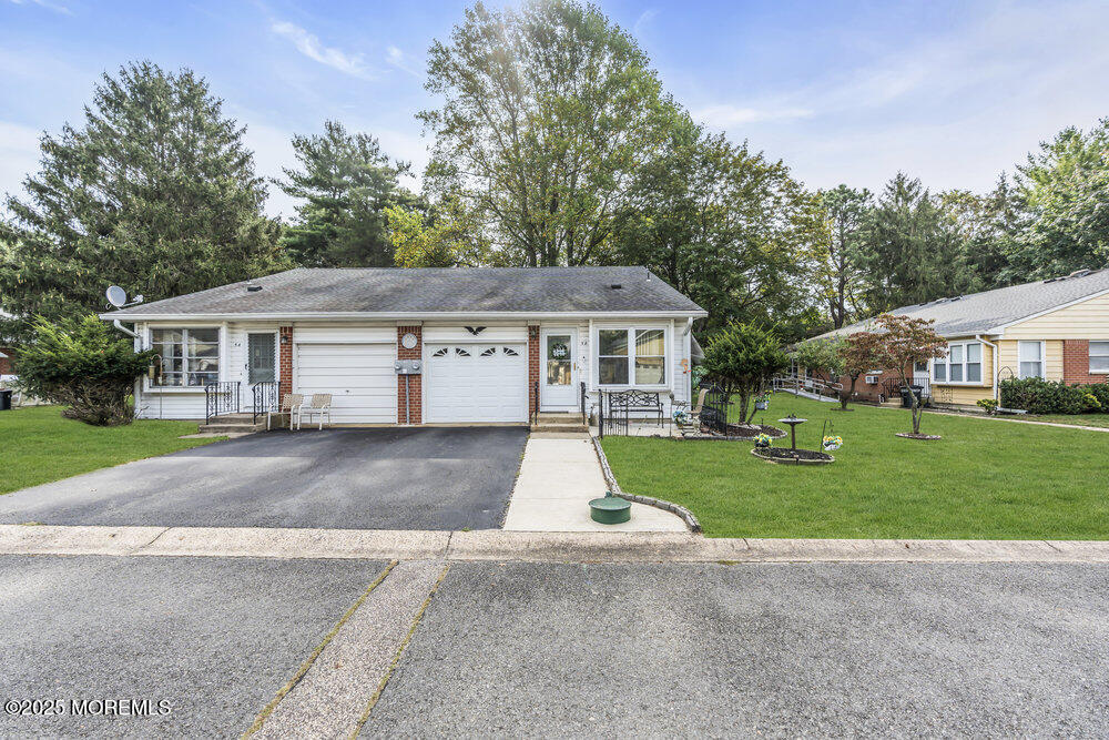 5 Quaker Lane B
