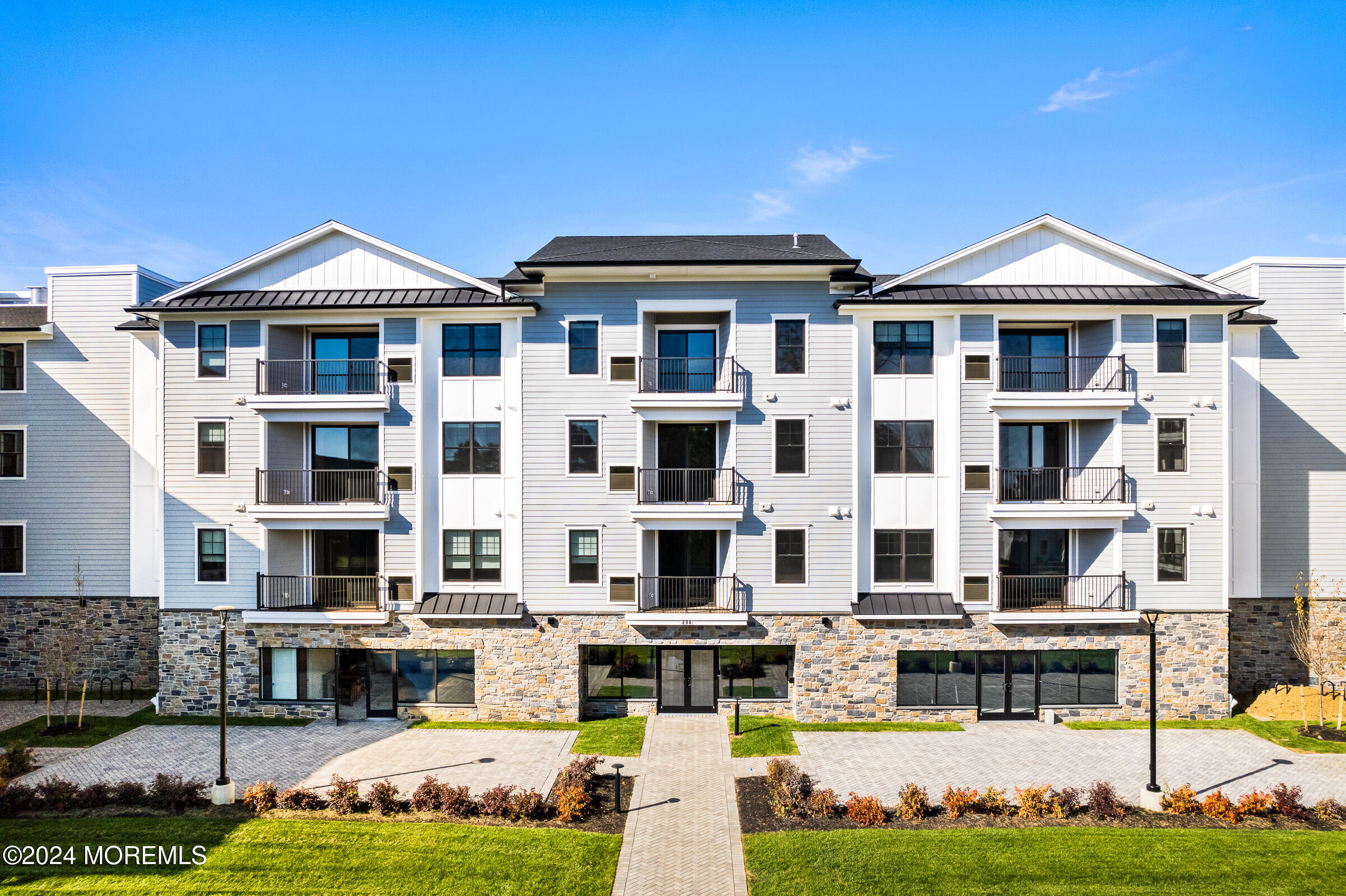 Long Branch, New Jersey 07740, United States, 1 Bedroom Bedrooms, ,1 BathroomBathrooms,Residential,Active,39621