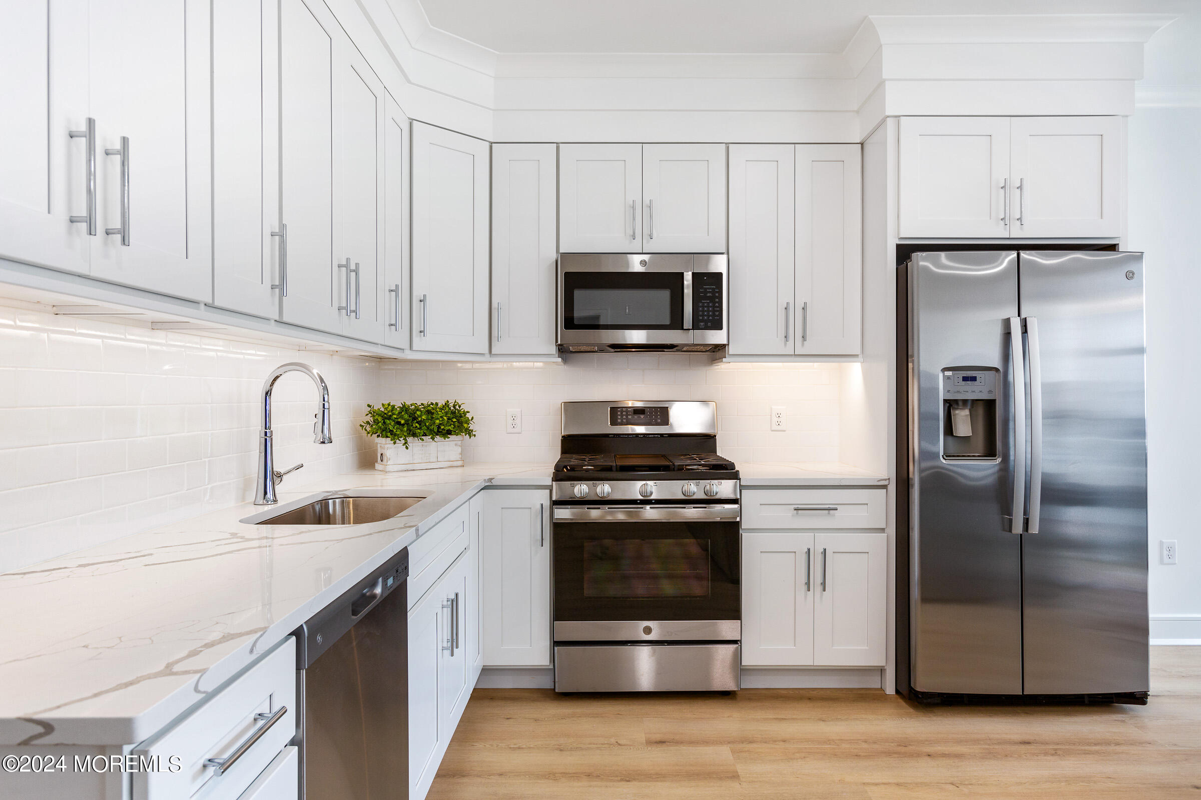 Long Branch, New Jersey 07740, United States, 1 Bedroom Bedrooms, ,1 BathroomBathrooms,Residential,Active,39621