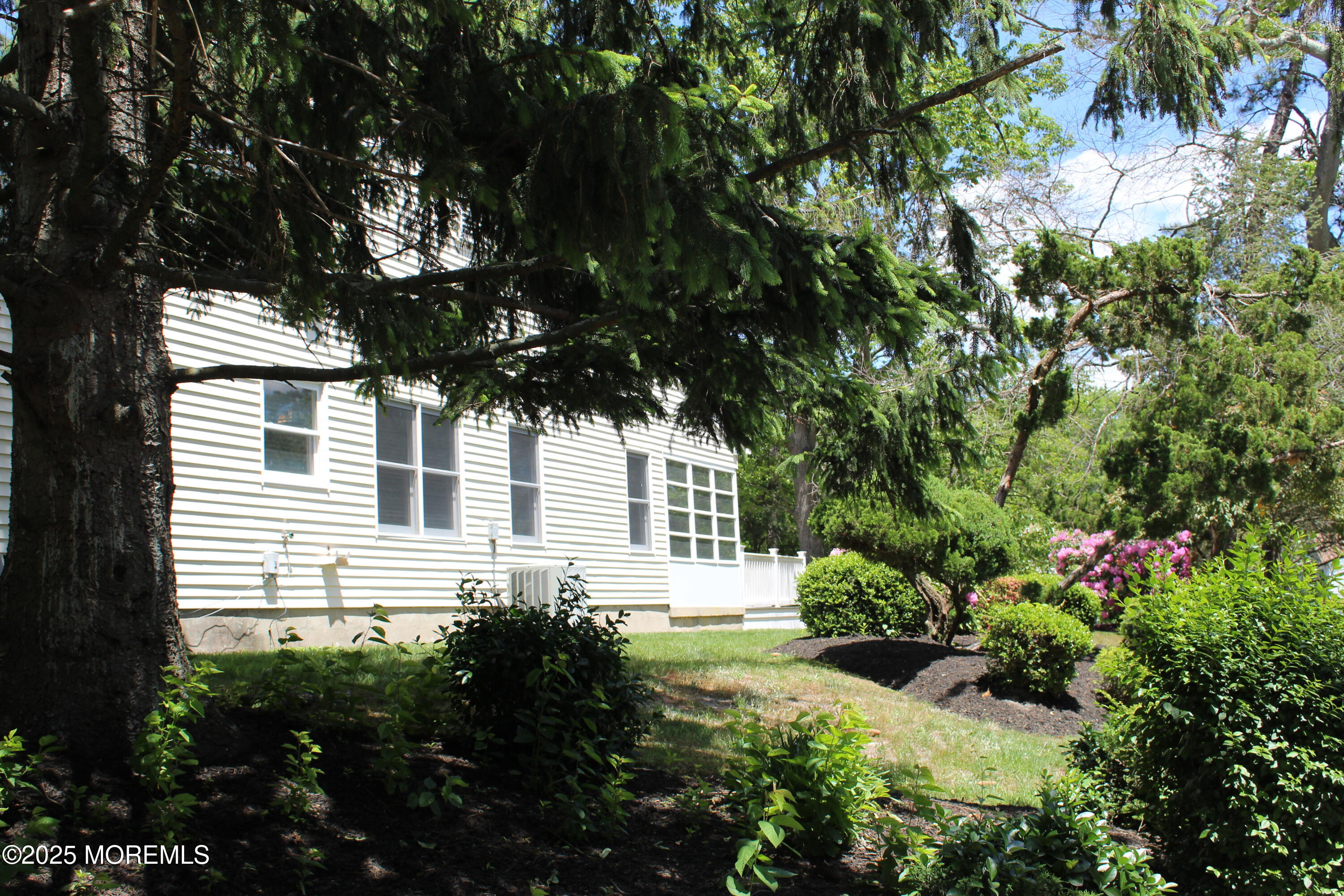 9 Raymond Court, Lakewood, New Jersey image 3