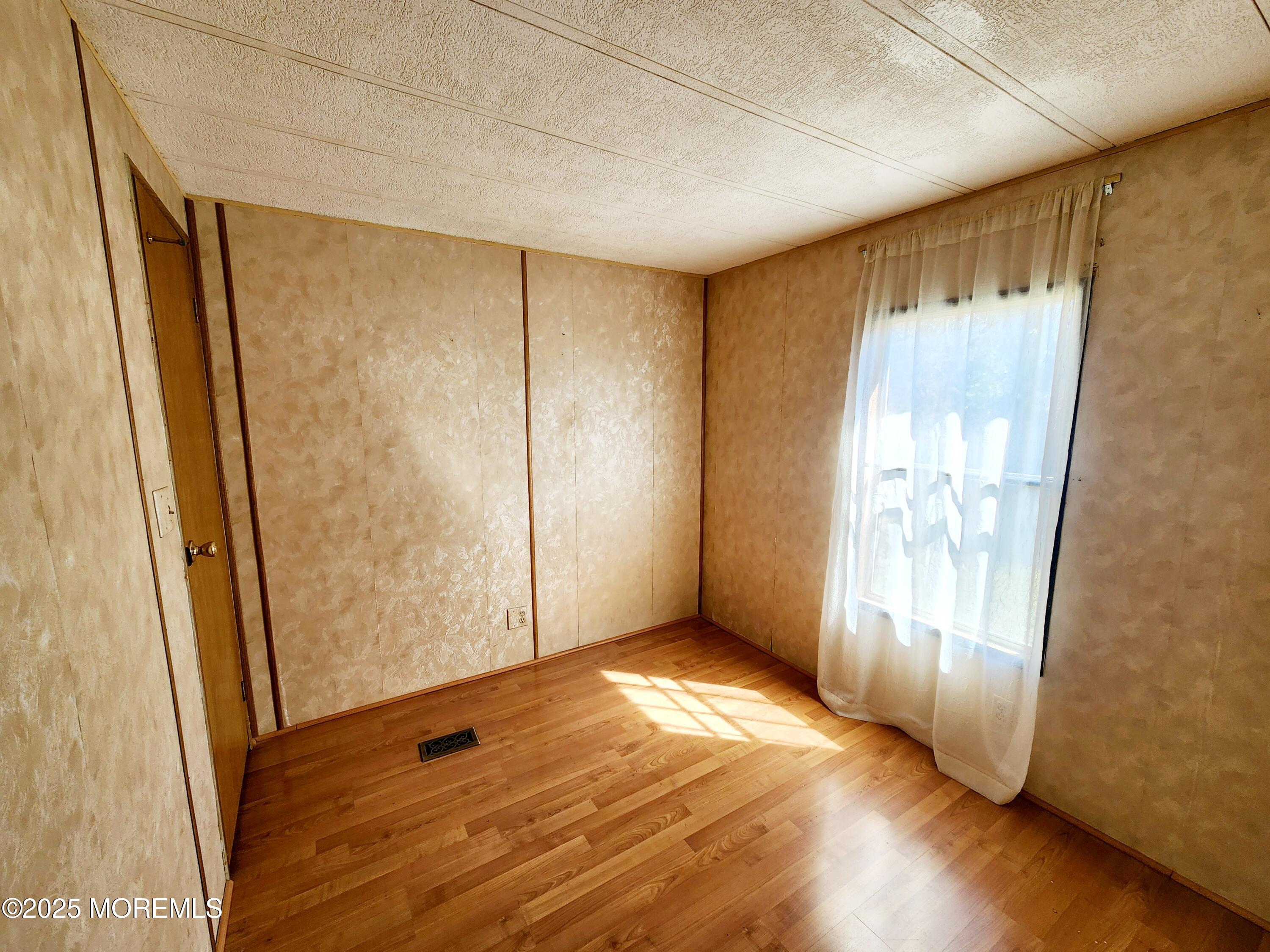 5 Fallow Drive, Manalapan, New Jersey image 14