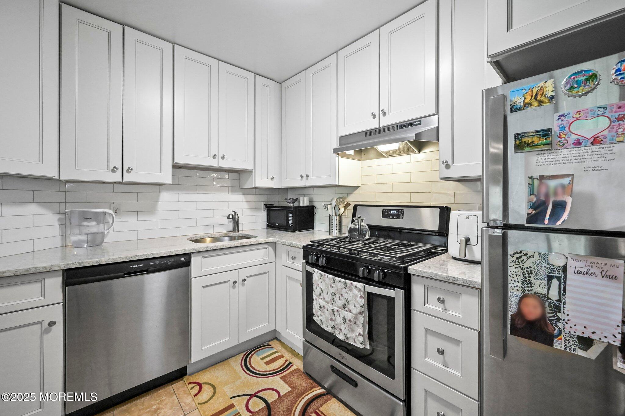 388 Brookview Court, Howell, New Jersey image 12