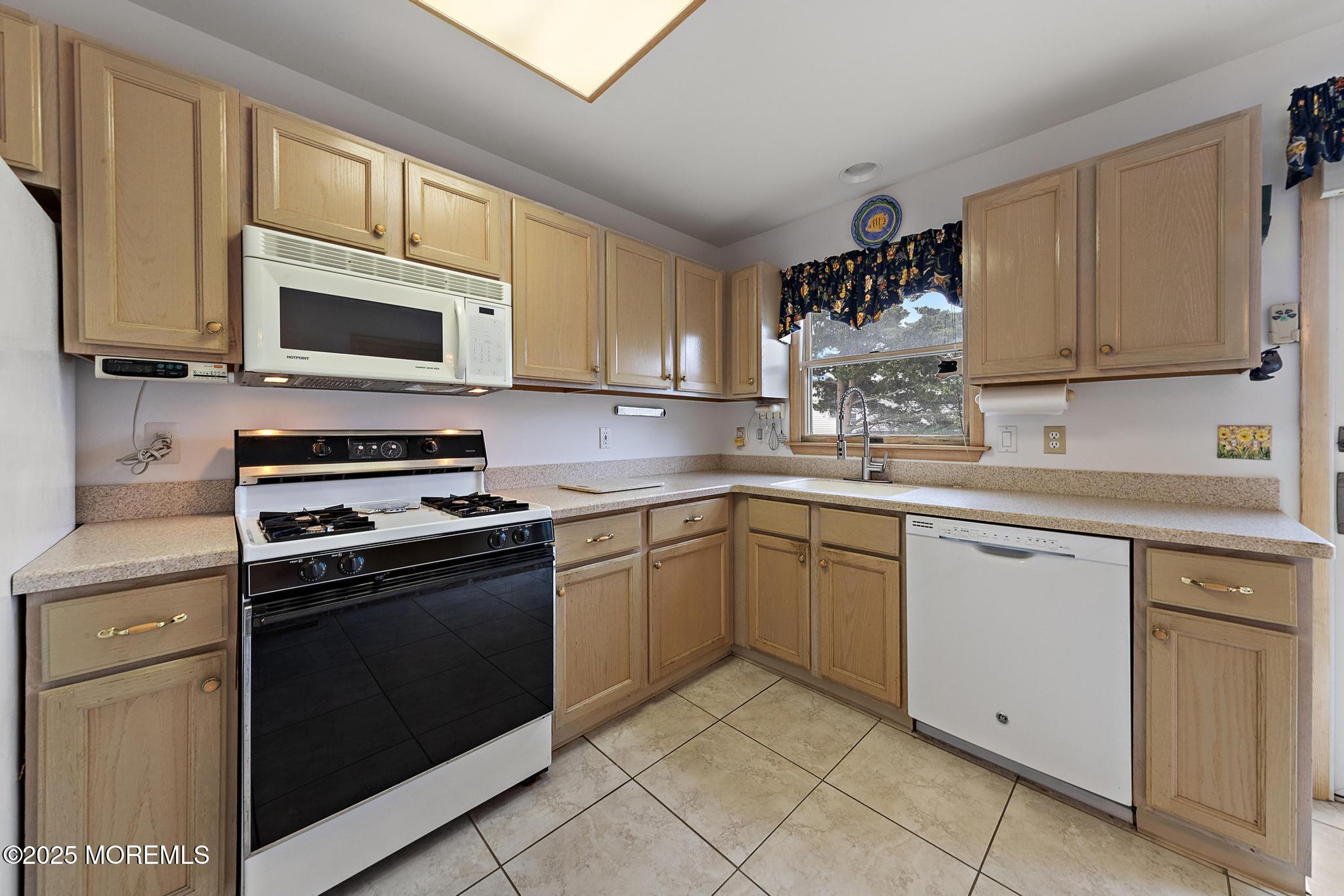 Long Beach Twp, New Jersey, 08008, United States, 4 Bedrooms Bedrooms, ,3 BathroomsBathrooms,Residential,Active,2022333