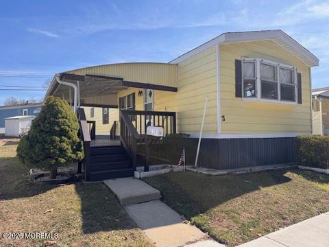 Homes For Sale - 71 Shorehaven Park<br/> Monmouth County, Hazlet, NJ 07730
