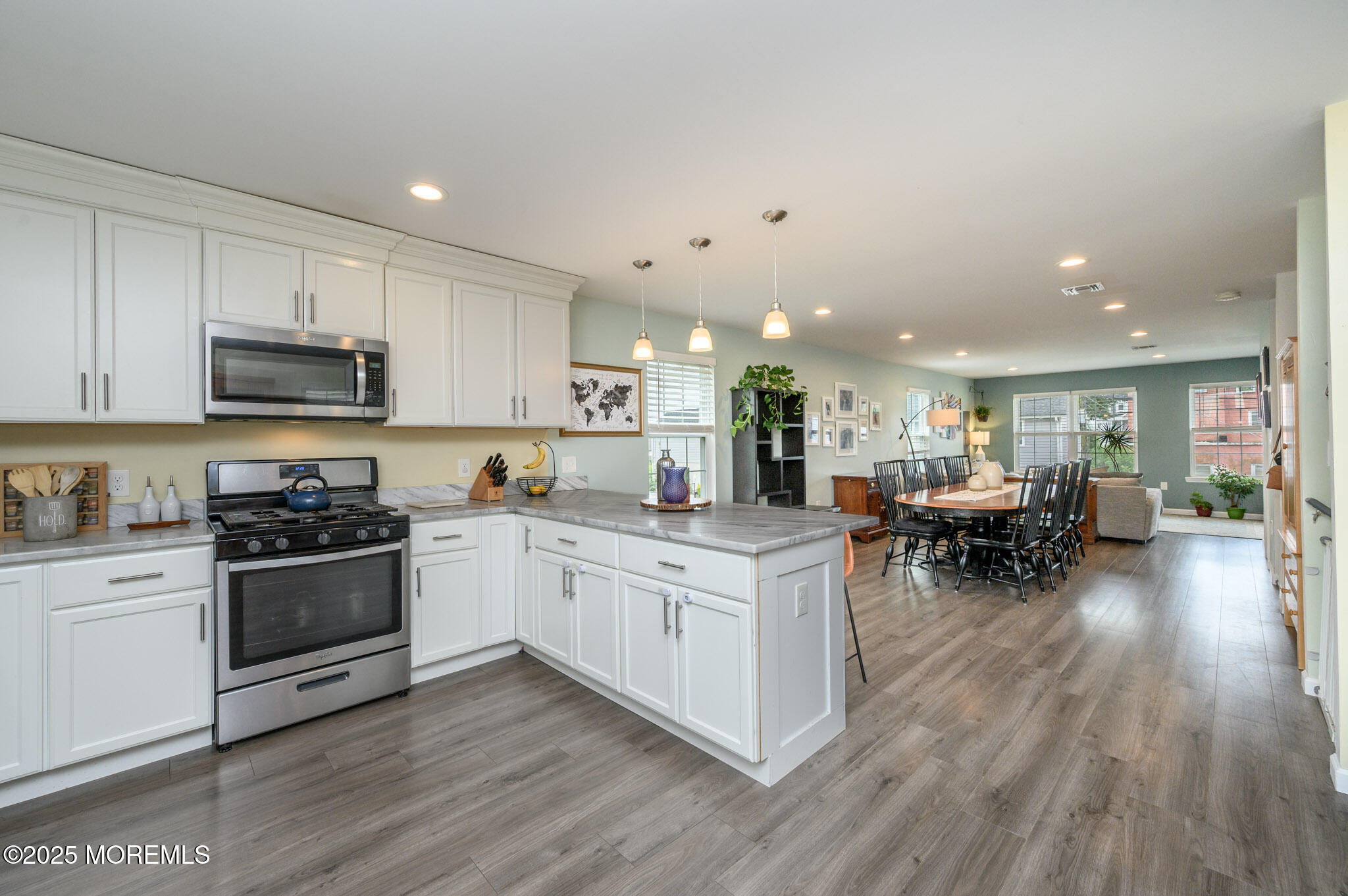 37 Seabreeze Way
