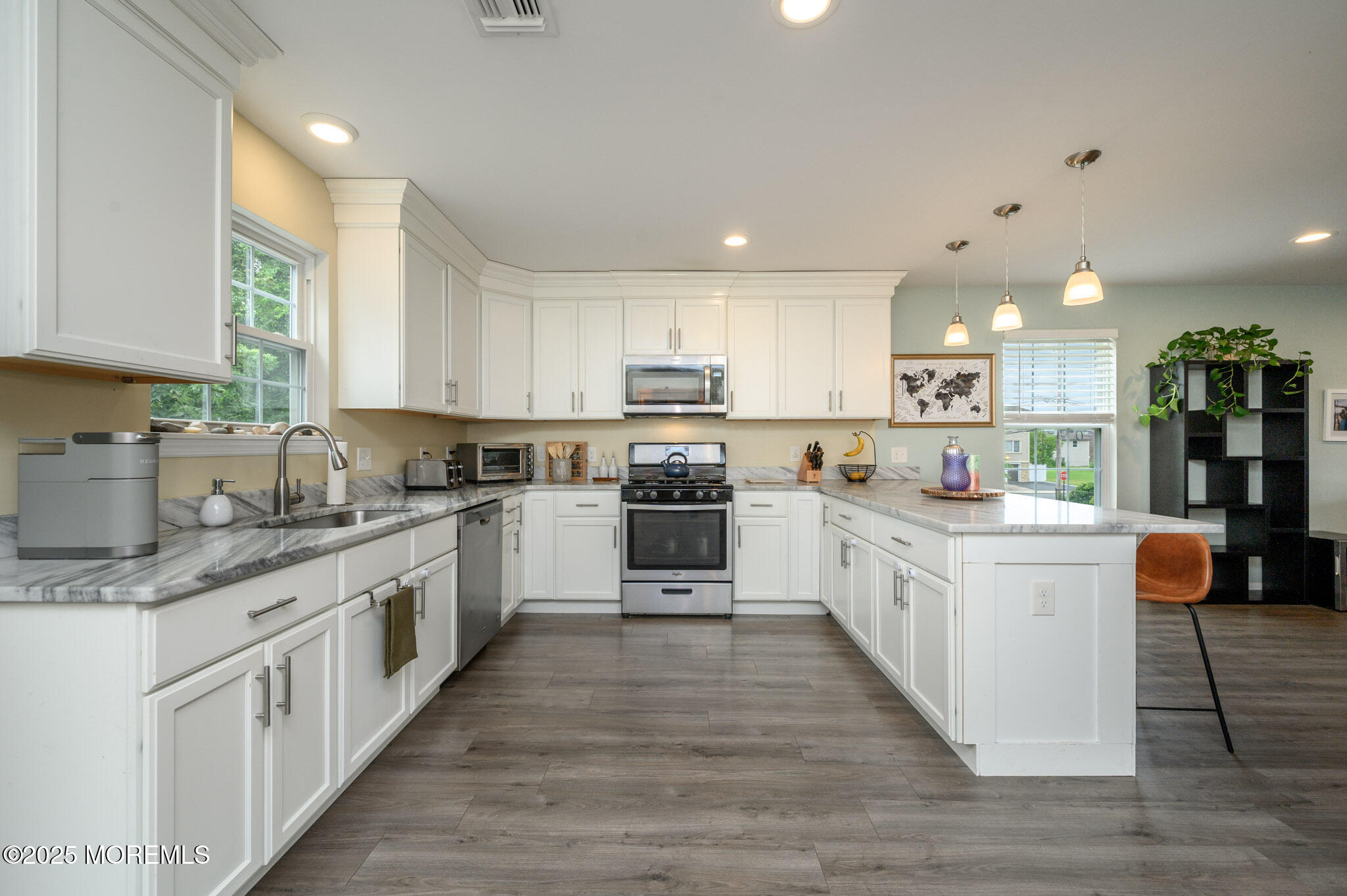 37 Seabreeze Way