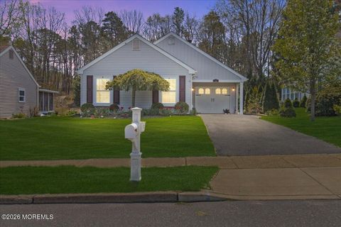 Photo of 32 Buckingham Drive, Southampton, NJ 08088 (MLS # 22610425)