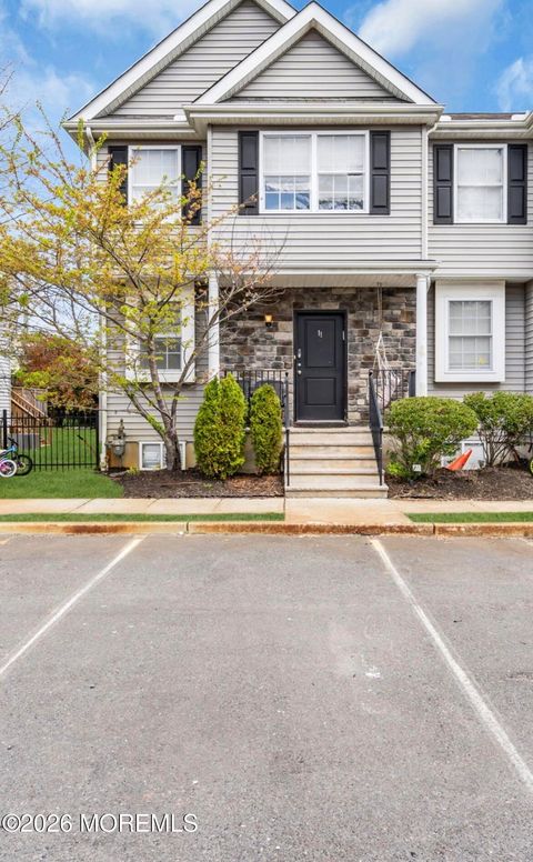 Homes For Sale - 11 Rivka Lane<br/> Lakewood, NJ 08701