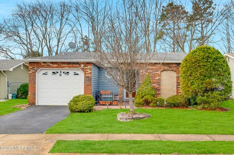 Homes For Sale - 46 Baser Lane<br/> Brick, NJ 08724