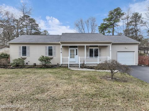 Homes For Sale - 816 3rd Avenue<br/> Toms River, NJ 08757