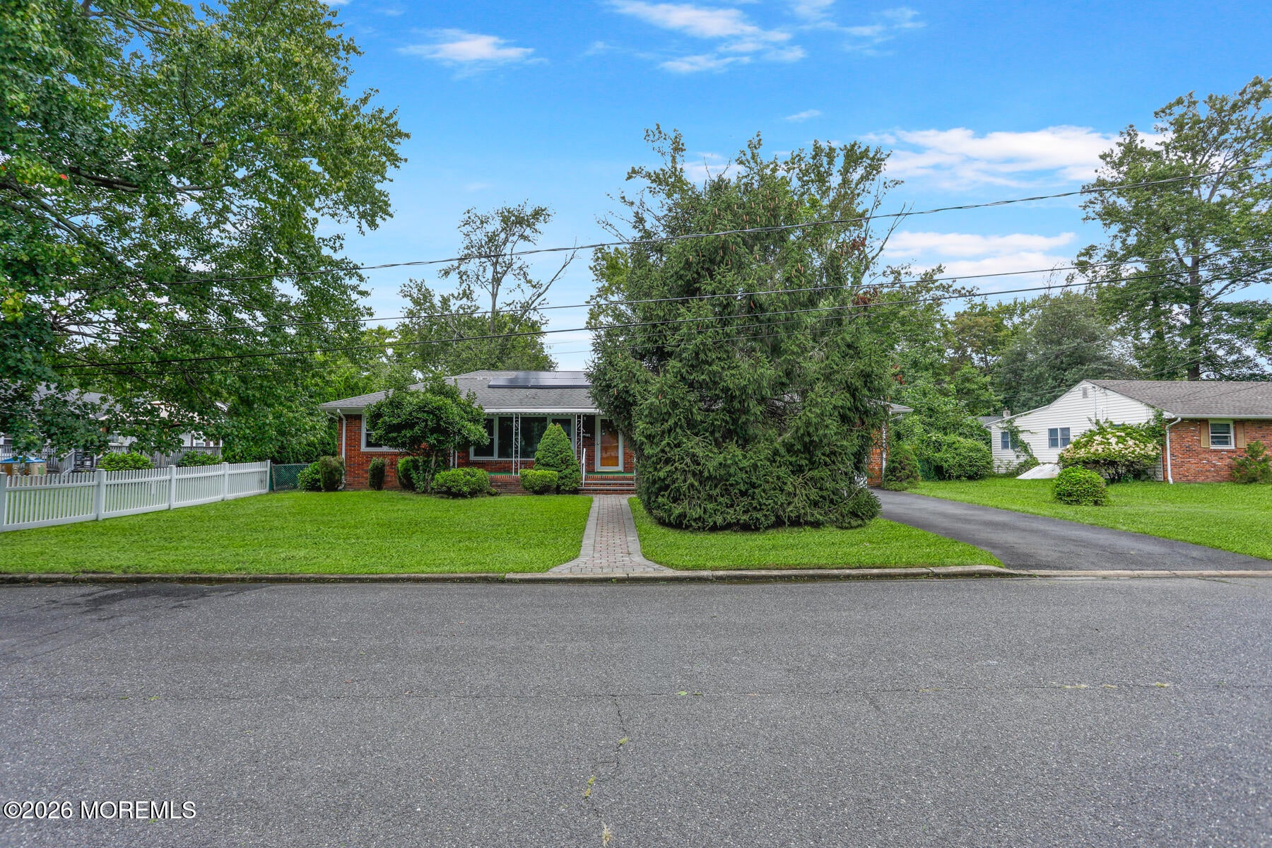 1503 Romaine Parkway