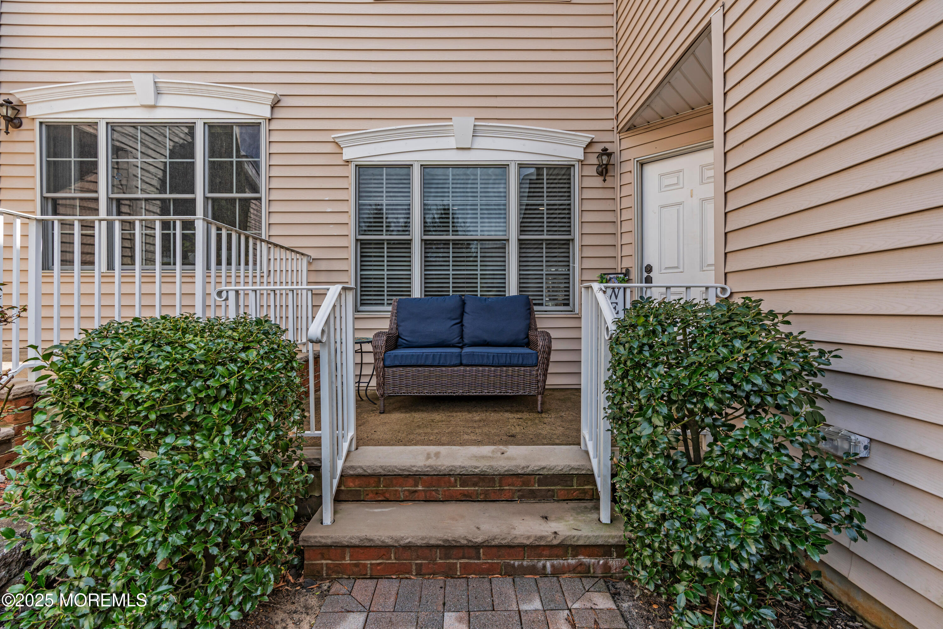 18 Smock Court, Manalapan, New Jersey image 3