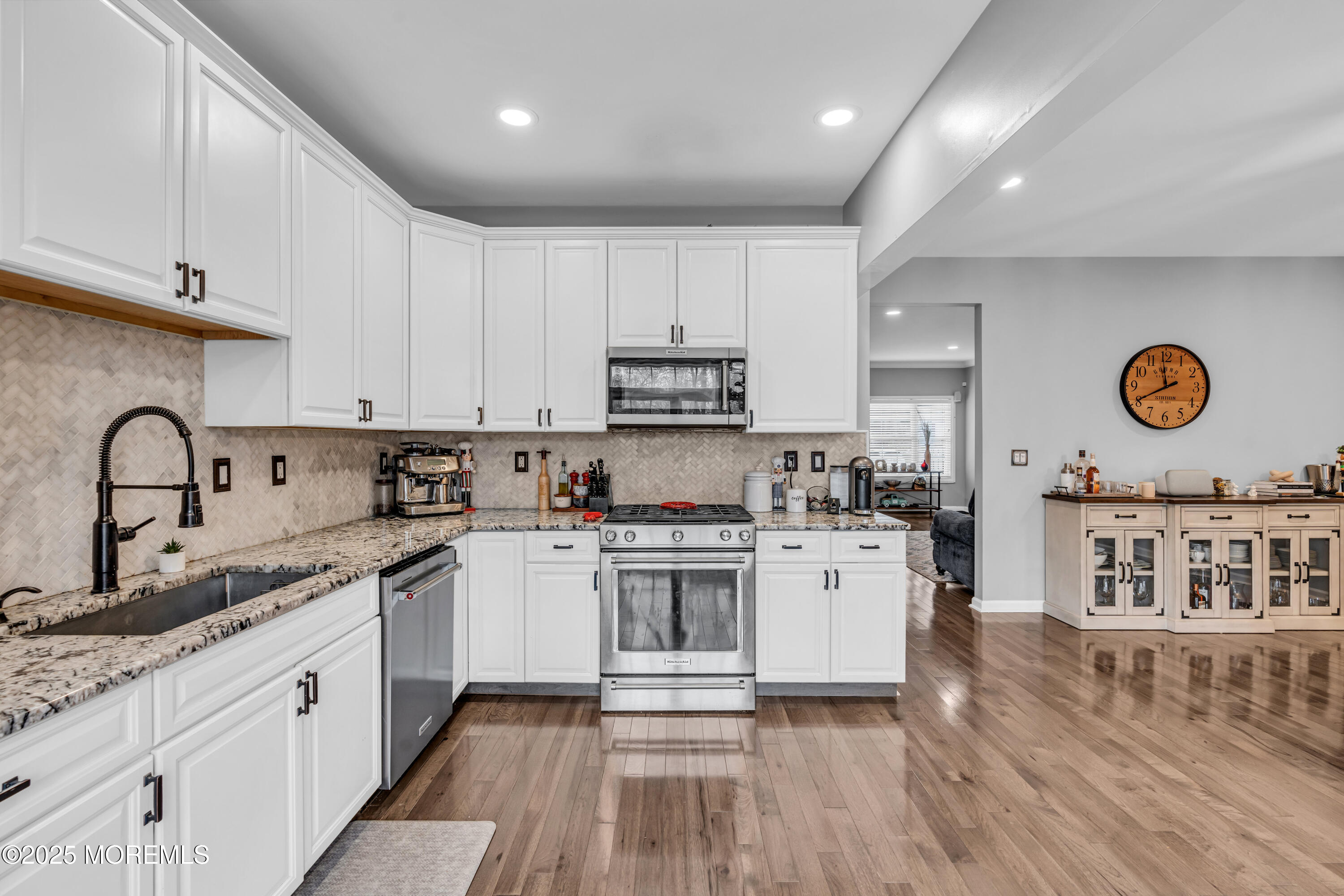 18 Smock Court, Manalapan, New Jersey image 15
