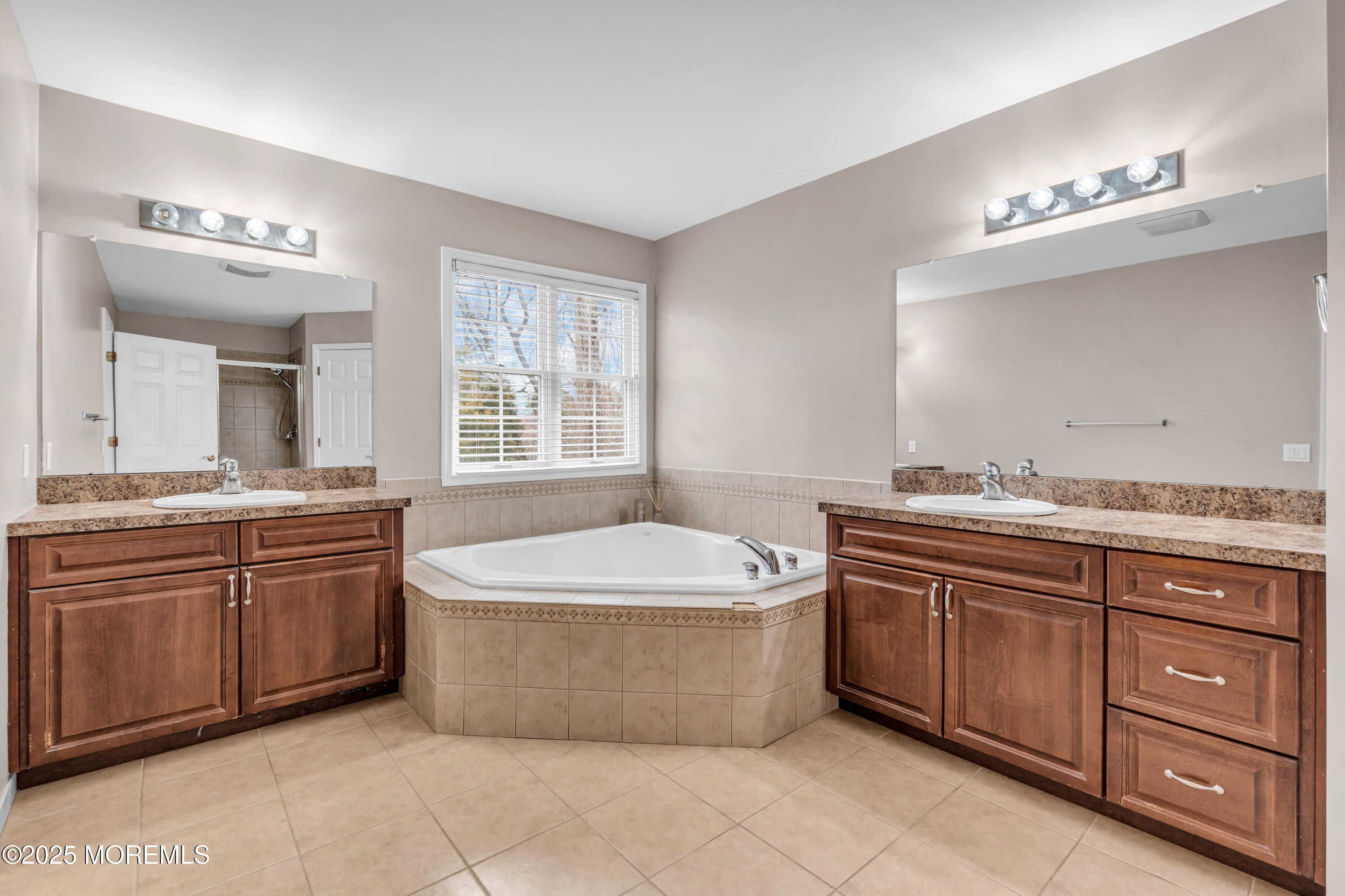 18 Smock Court, Manalapan, New Jersey image 20