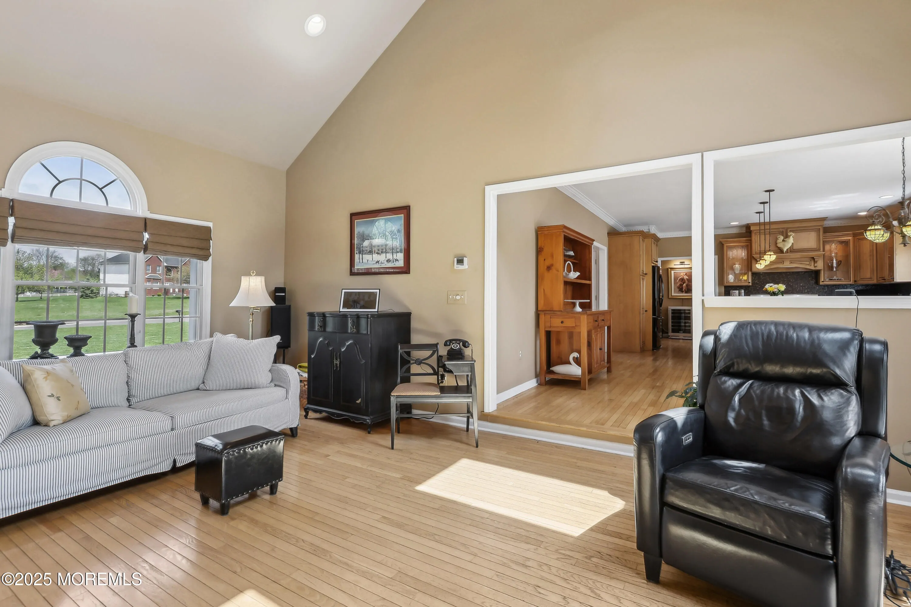 Millstone, New Jersey 08535, United States, 4 Bedrooms Bedrooms, ,3 BathroomsBathrooms,Residential,Pending,117495