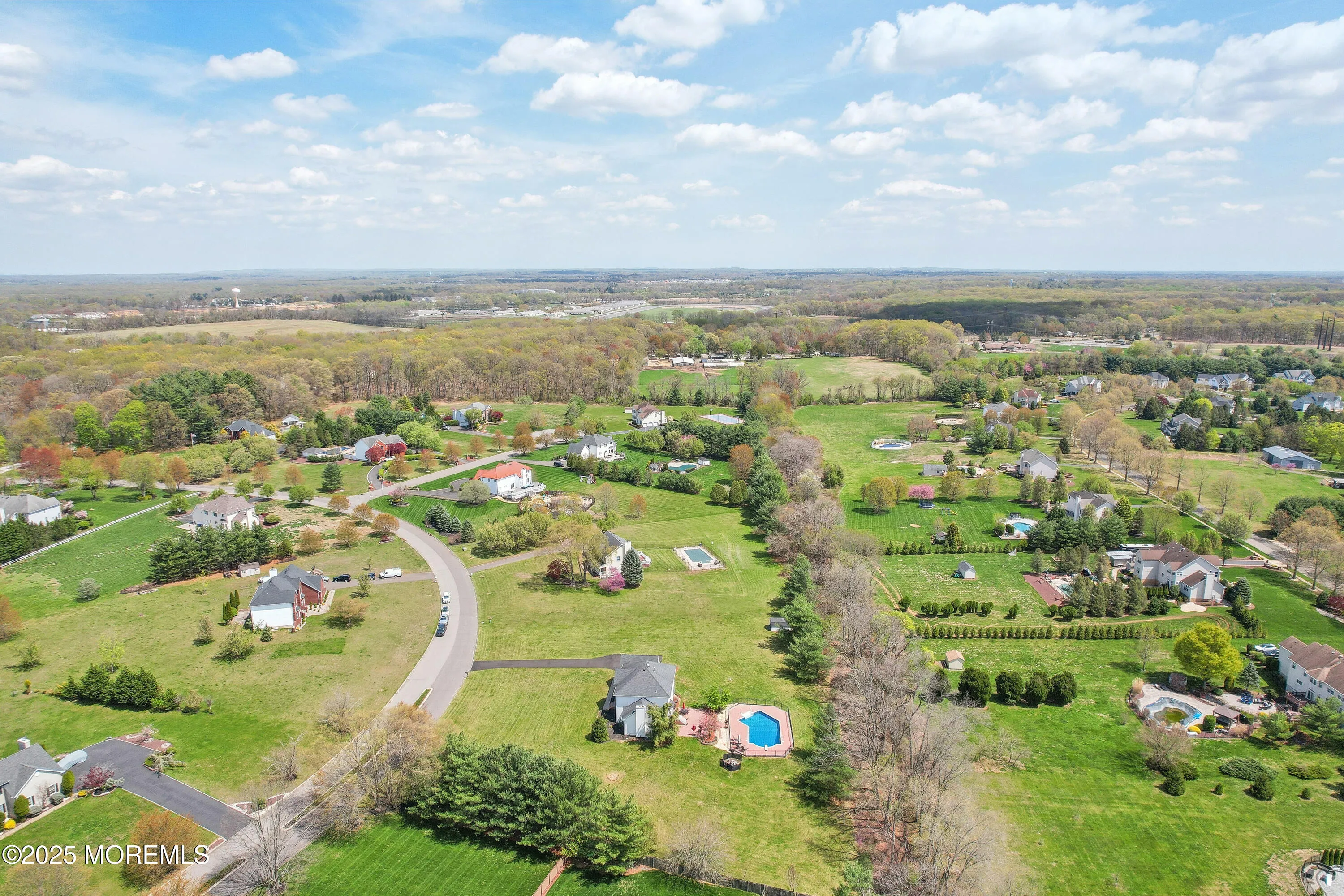 Millstone, New Jersey 08535, United States, 4 Bedrooms Bedrooms, ,3 BathroomsBathrooms,Residential,Pending,117495