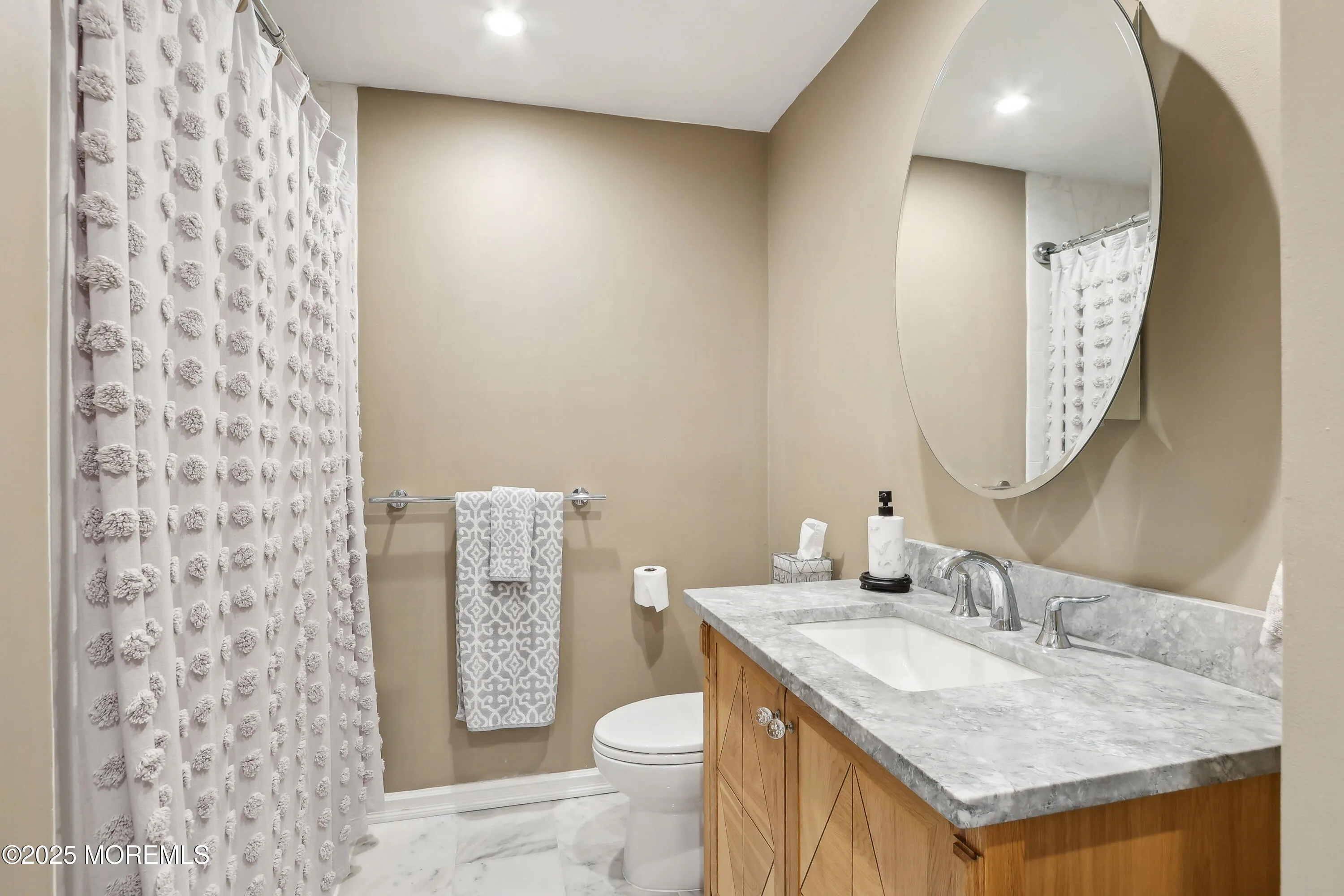 Millstone, New Jersey 08535, United States, 4 Bedrooms Bedrooms, ,3 BathroomsBathrooms,Residential,Pending,117495