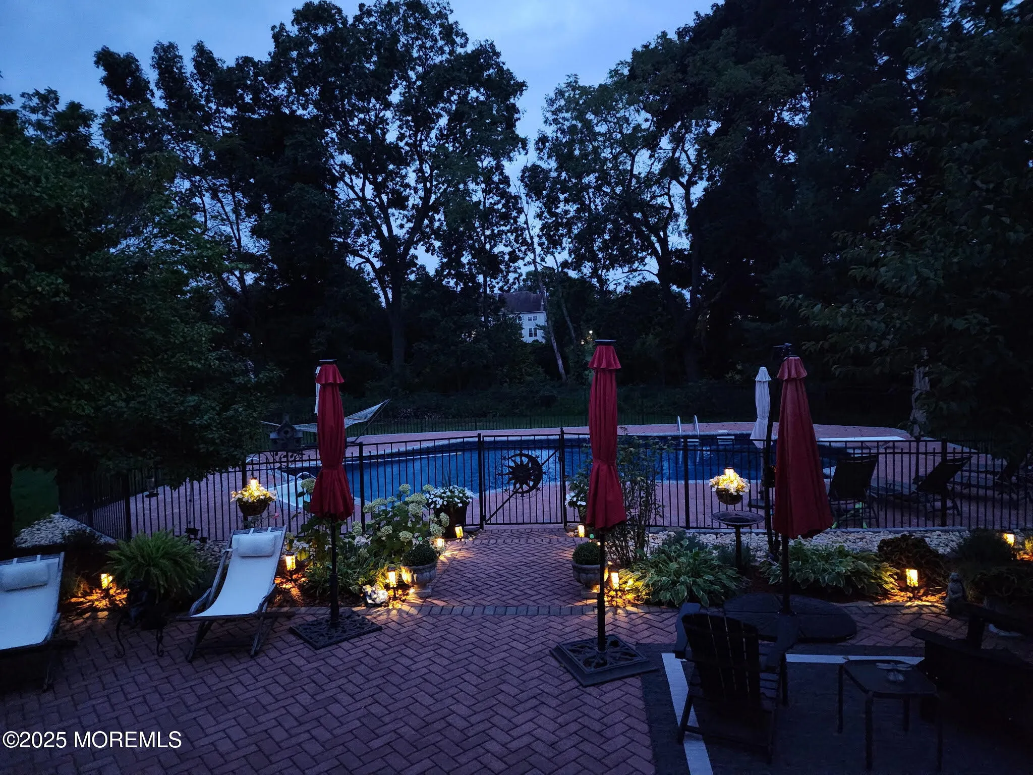 Millstone, New Jersey 08535, United States, 4 Bedrooms Bedrooms, ,3 BathroomsBathrooms,Residential,Pending,117495