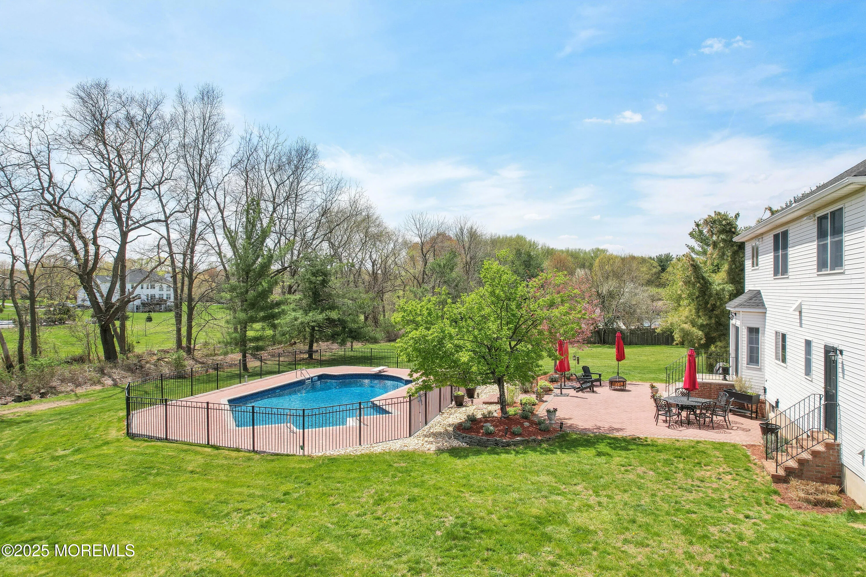 Millstone, New Jersey 08535, United States, 4 Bedrooms Bedrooms, ,3 BathroomsBathrooms,Residential,Pending,117495