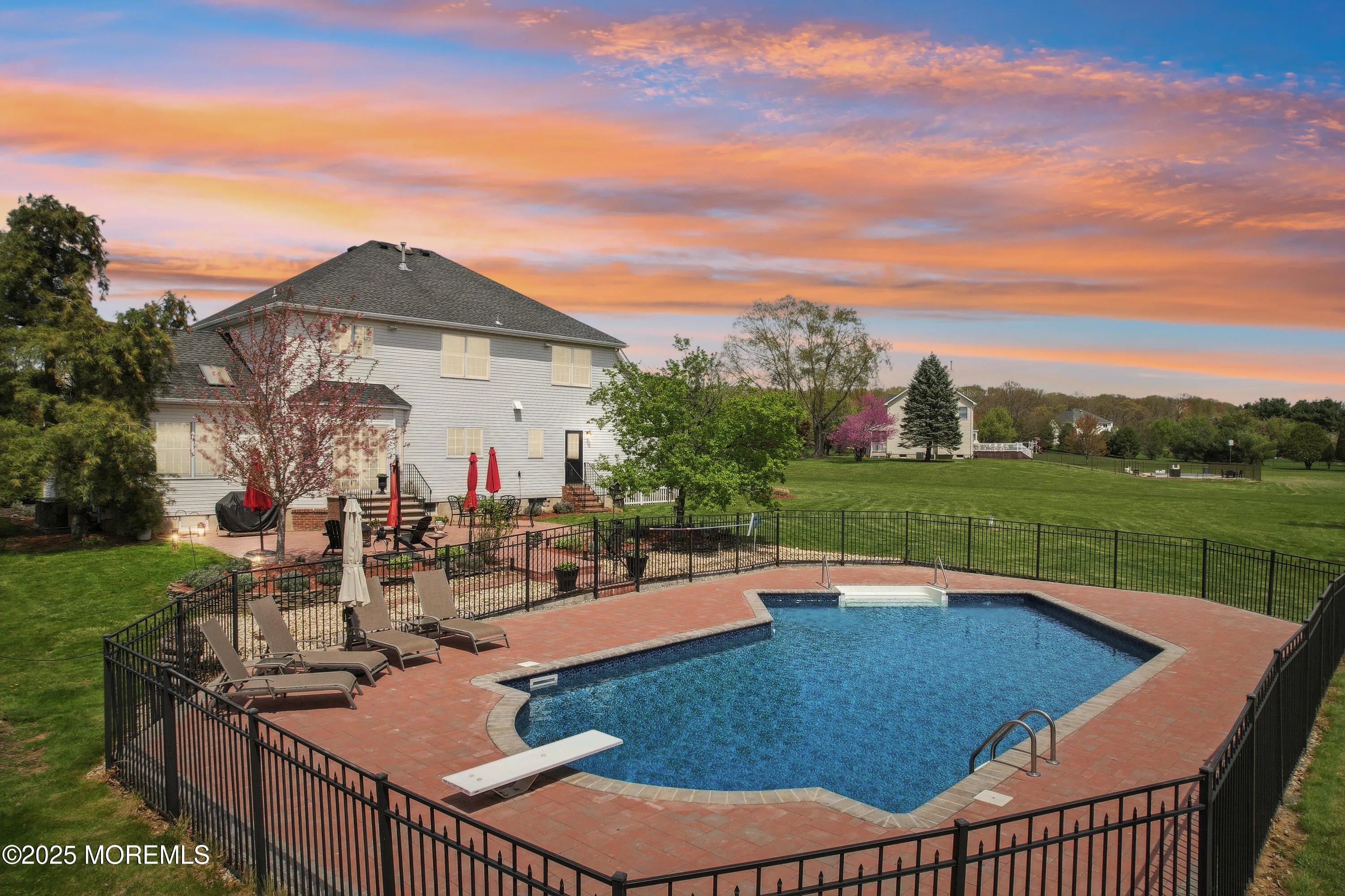 Millstone, New Jersey 08535, United States, 4 Bedrooms Bedrooms, ,3 BathroomsBathrooms,Residential,Pending,117495