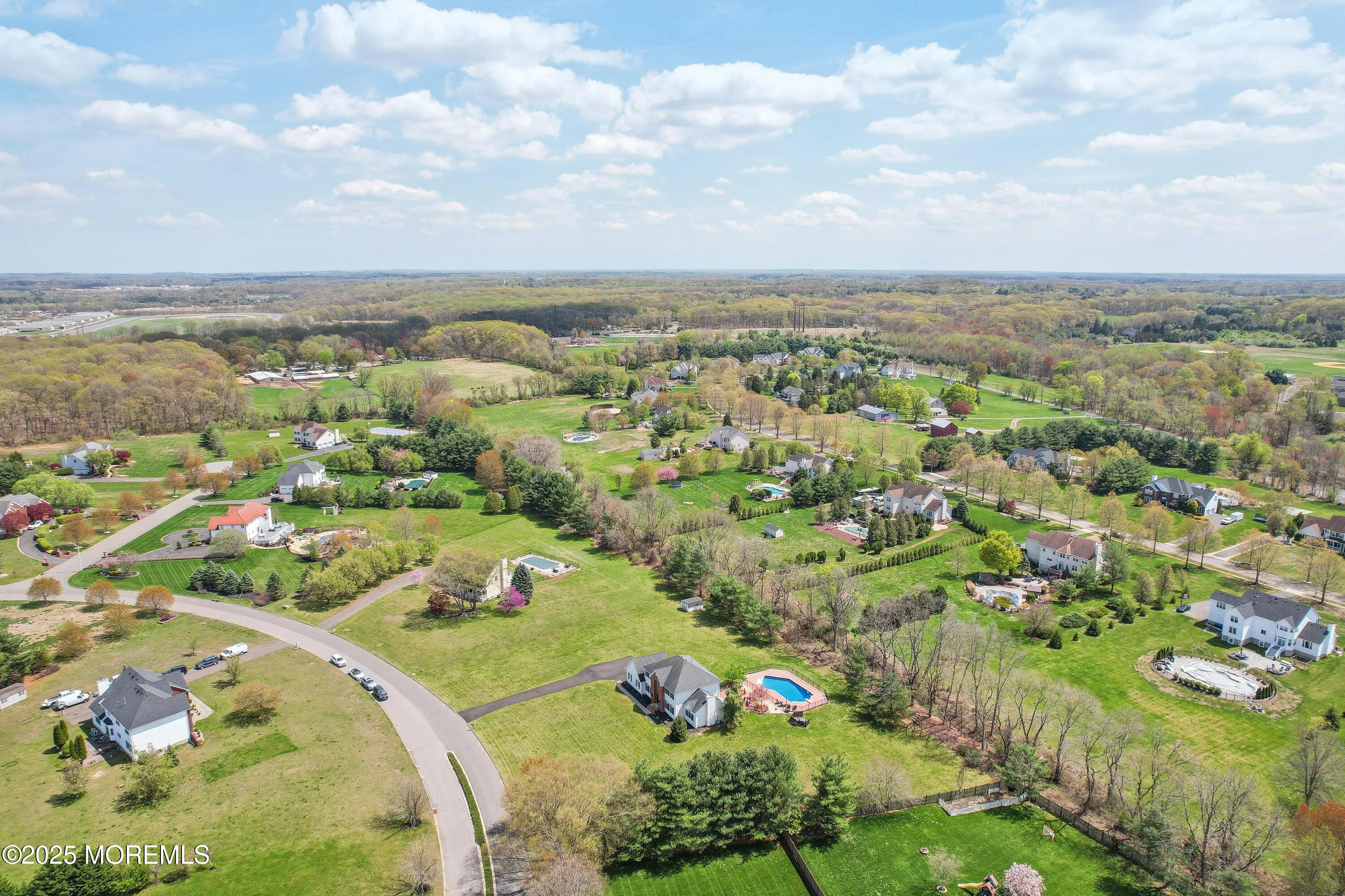 Millstone, New Jersey 08535, United States, 4 Bedrooms Bedrooms, ,3 BathroomsBathrooms,Residential,Pending,117495