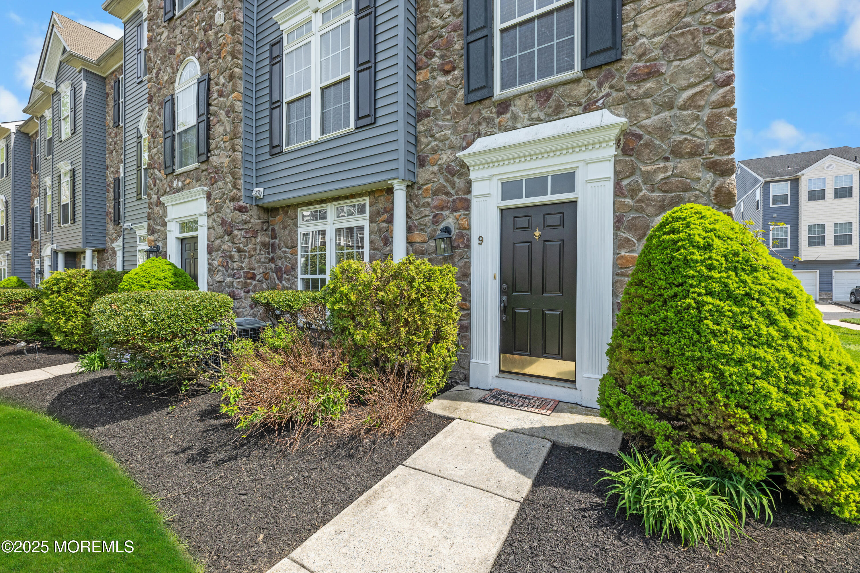 9 Swan Court, Delanco, New Jersey image 2