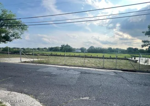 MLS: 22506838