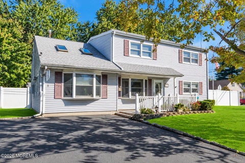 Photo of 15 Hemingway Drive, Hazlet, NJ 07730 (MLS # 22631961)