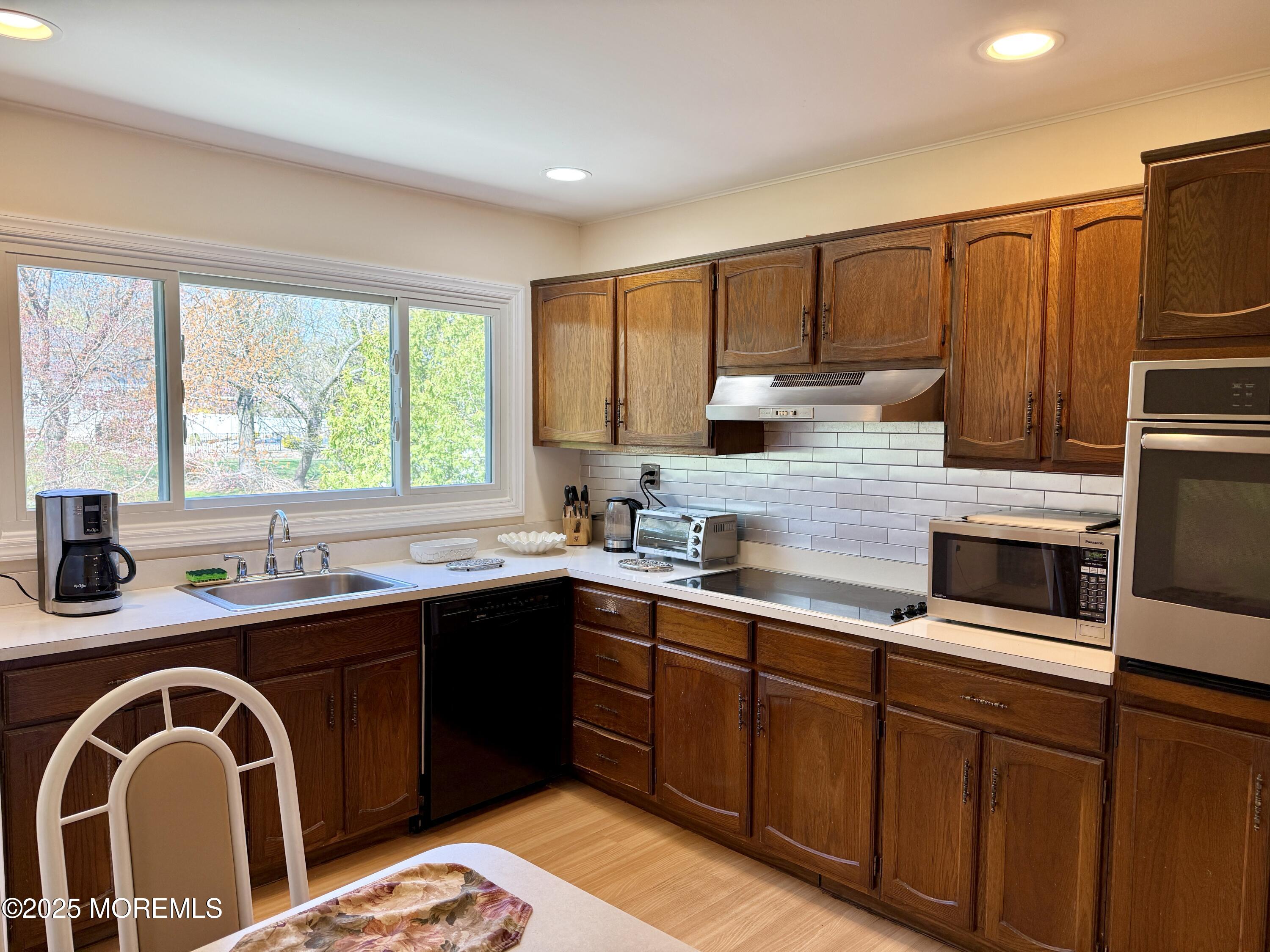 65 River Drive, Marlboro, New Jersey image 13