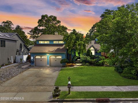 Homes For Sale - 31 N Cherokee Lane<br/> Brick, NJ 08724