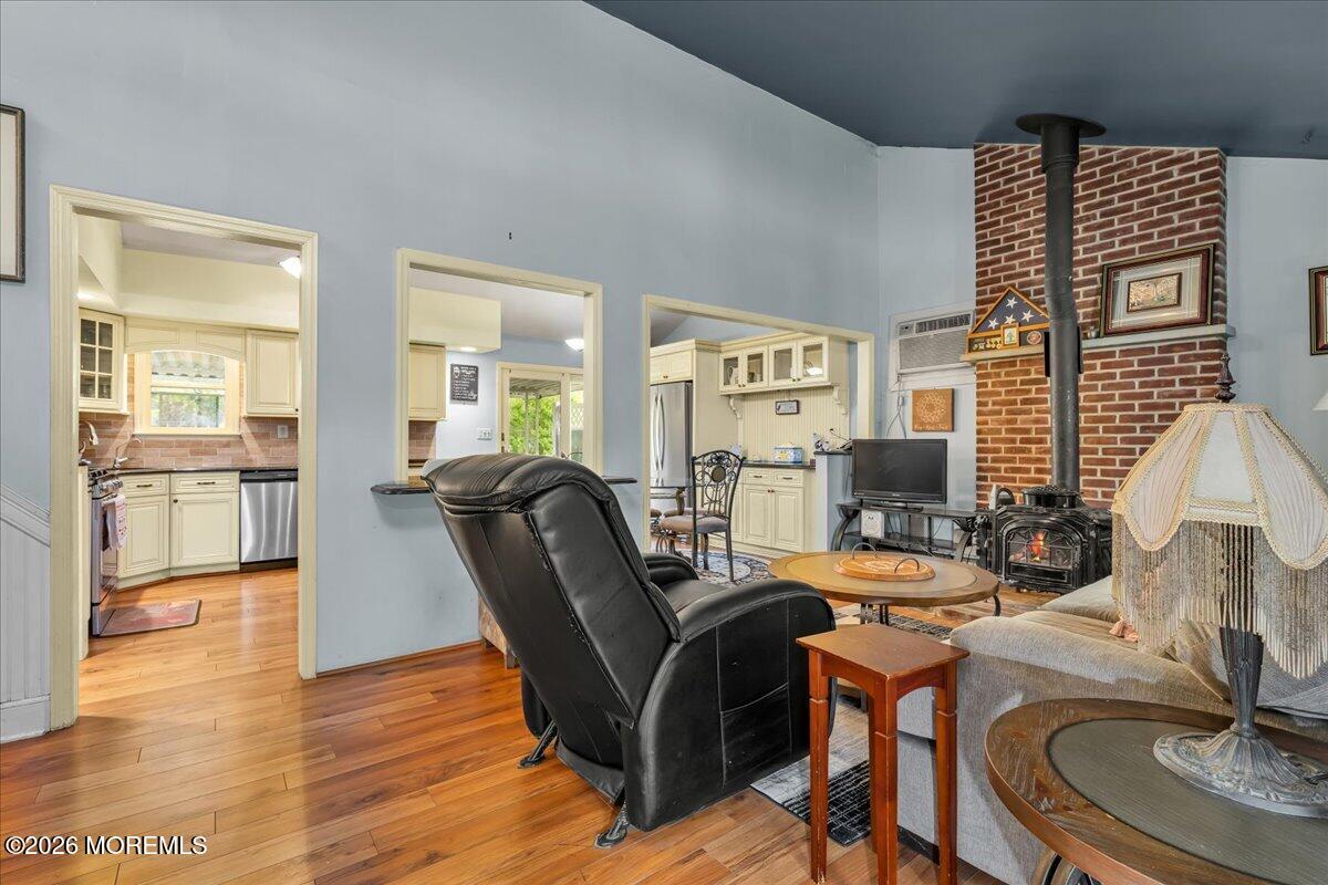 83 Walnut Ave Avenue