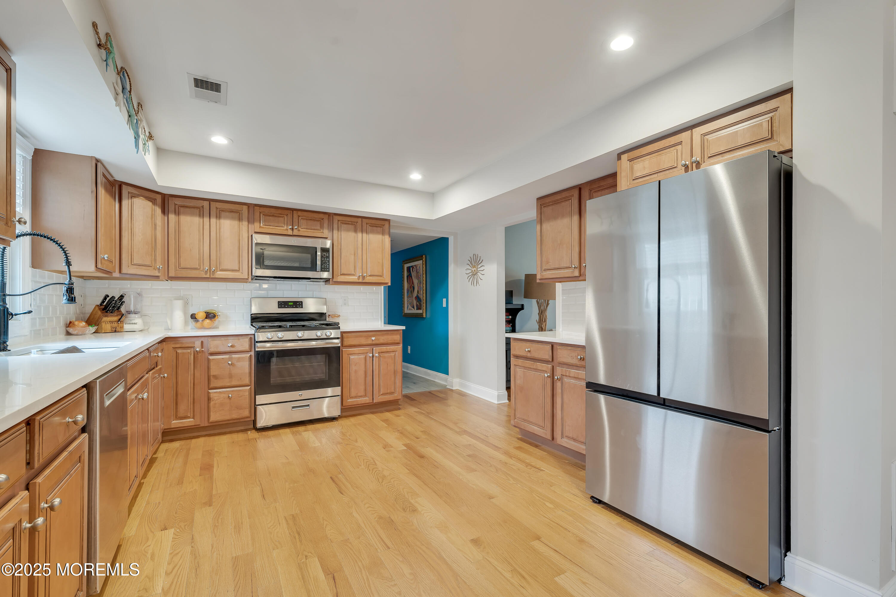 728 Brook Avenue, Union Beach, New Jersey image 9