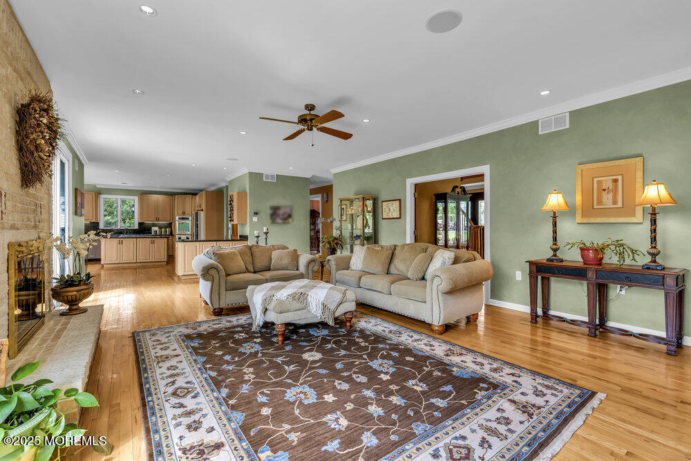 210 Doe Trail, Marlboro, New Jersey image 19