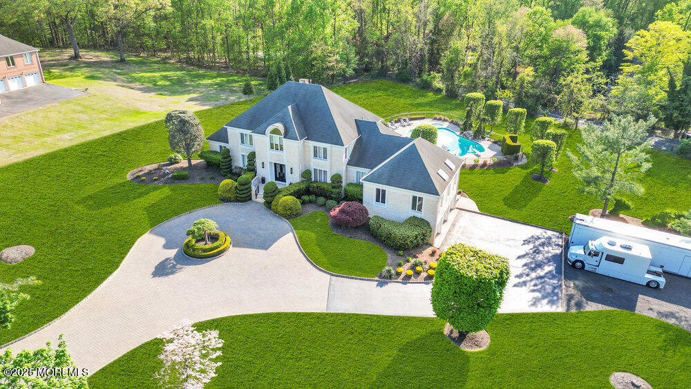 210 Doe Trail, Marlboro, New Jersey image 4