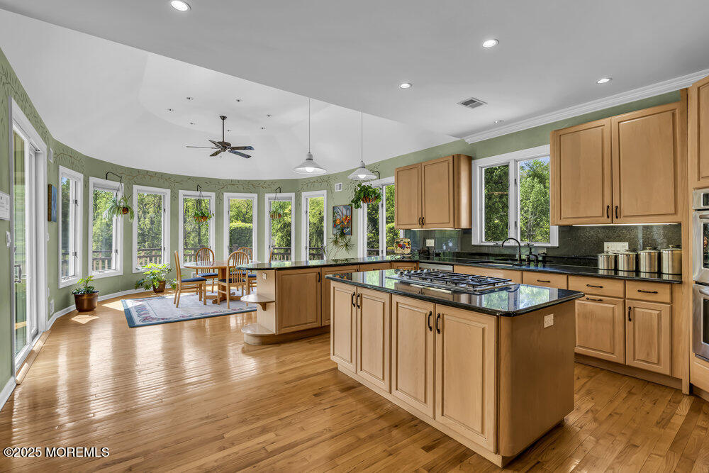 210 Doe Trail, Marlboro, New Jersey image 20